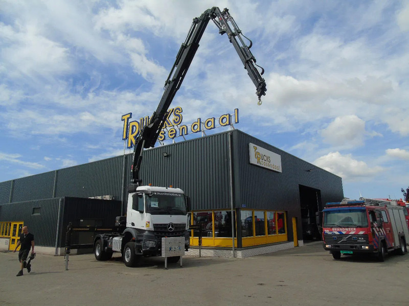 Mercedes-Benz Arocs 2051 + 4X4 + HIAB 302 E6 / JIB 70 X 4 + 10 EXTENTSIONS (512hours) - Автоманипулятор: фото 3 Mercedes-Benz Arocs 2051 + 4X4 + HIAB 302 E6 / JIB 70 X 4 + 10 EXTENTSIONS (512hours) - Автоманипулятор: фото 3