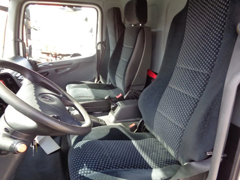 Mercedes-Benz Atego 816 + Euro 5 - Грузовик с закрытым кузовом: фото 4 Mercedes-Benz Atego 816 + Euro 5 - Грузовик с закрытым кузовом: фото 4