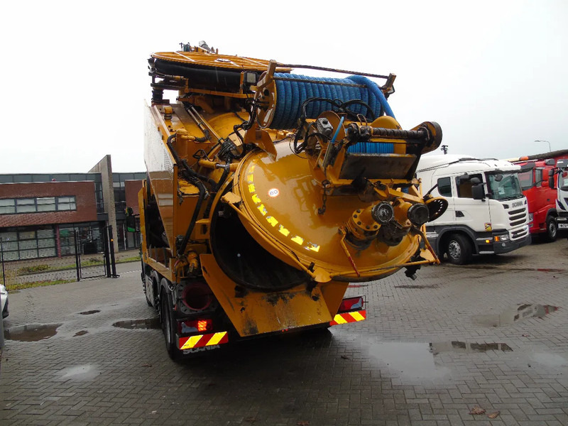 Scania P 360 + COMBI VACUUM WIEDEMANN + 6X4 - Ассенизатор: фото 4 Scania P 360 + COMBI VACUUM WIEDEMANN + 6X4 - Ассенизатор: фото 4