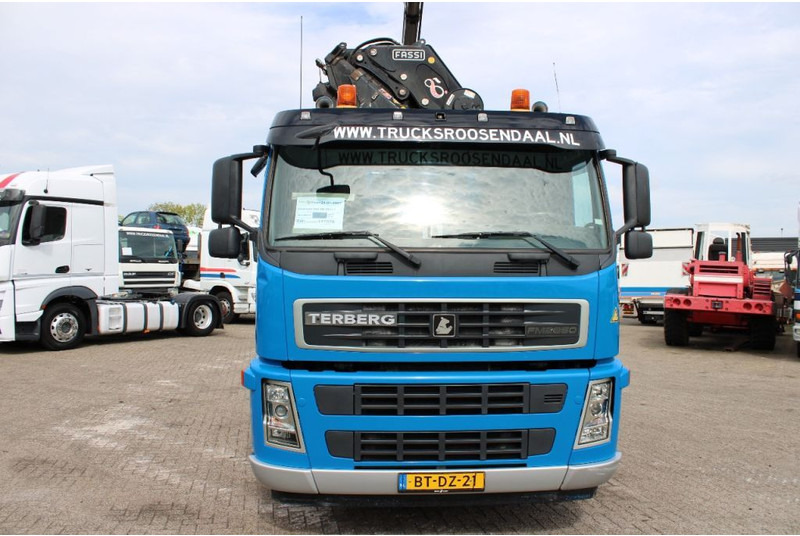 Terberg FM 2850 hiab 200c + 10x4 + fully functional + euro 5 - Автоманипулятор: фото 4 Terberg FM 2850 hiab 200c + 10x4 + fully functional + euro 5 - Автоманипулятор: фото 4