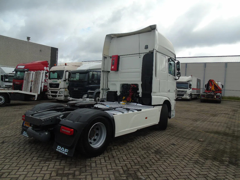 DAF XF 460 + EURO 6 - Тягач: фото 3 DAF XF 460 + EURO 6 - Тягач: фото 3