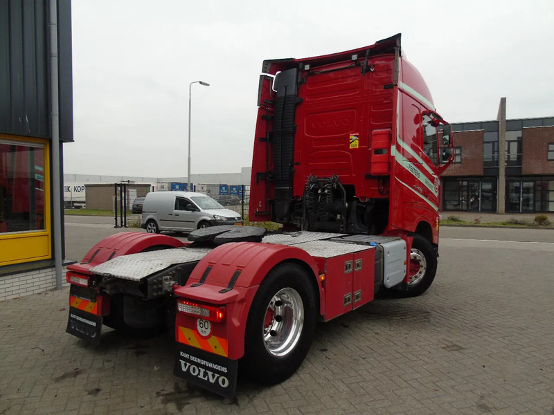 Volvo FH 460 +ADR+ PTO + SPOILER + EURO 6 - Тягач: фото 3 Volvo FH 460 +ADR+ PTO + SPOILER + EURO 6 - Тягач: фото 3