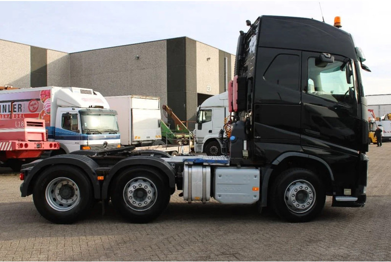 Volvo FH 460 + EURO 6 + 6X2 + ADR - Тягач: фото 5 Volvo FH 460 + EURO 6 + 6X2 + ADR - Тягач: фото 5