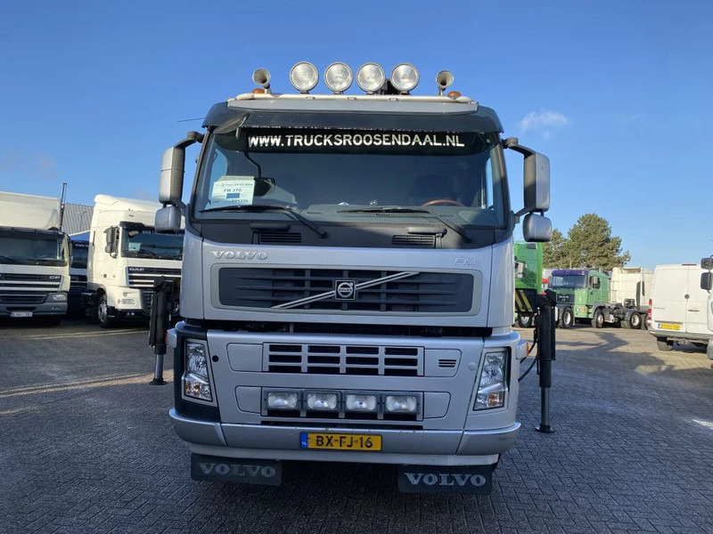 Volvo FM 370 + Euro 5 + Palfinger Z-Q170 Crane + 30ton NCH lift + Container system + hoogsta - Автоманипулятор: фото 2 Volvo FM 370 + Euro 5 + Palfinger Z-Q170 Crane + 30ton NCH lift + Container system + hoogsta - Автоманипулятор: фото 2