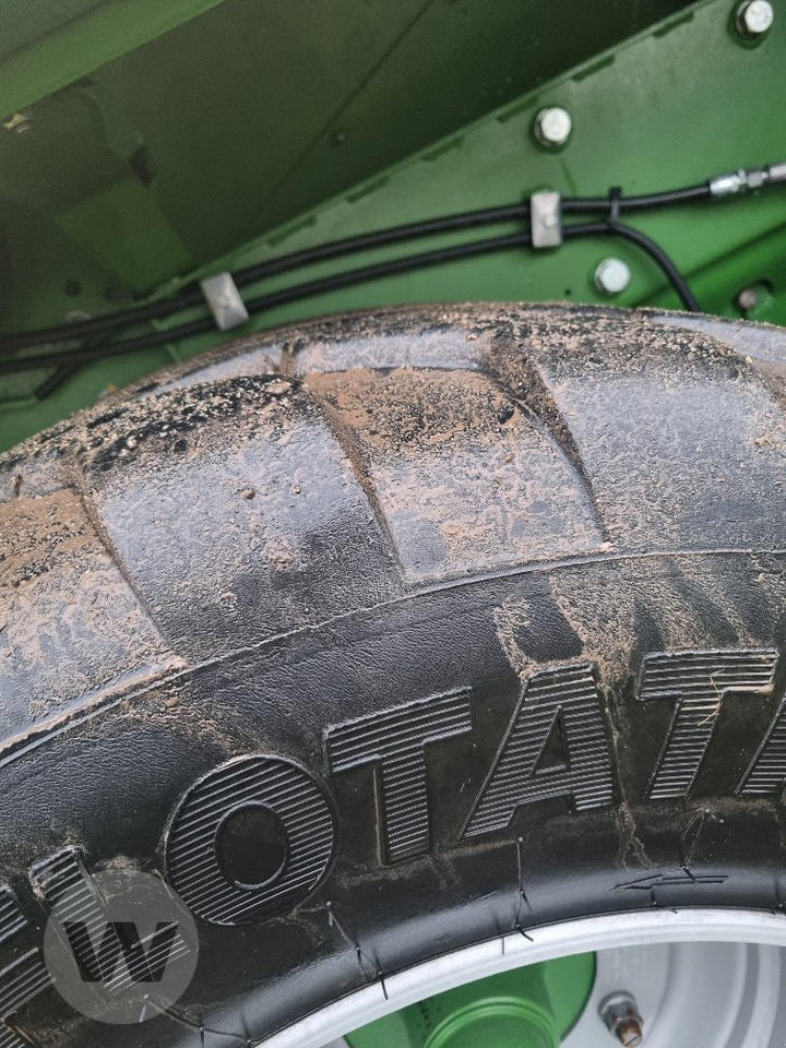 Krone Comprima CV 150 XC - Пресс-подборщик рулонный: фото 5 Krone Comprima CV 150 XC - Пресс-подборщик рулонный: фото 5