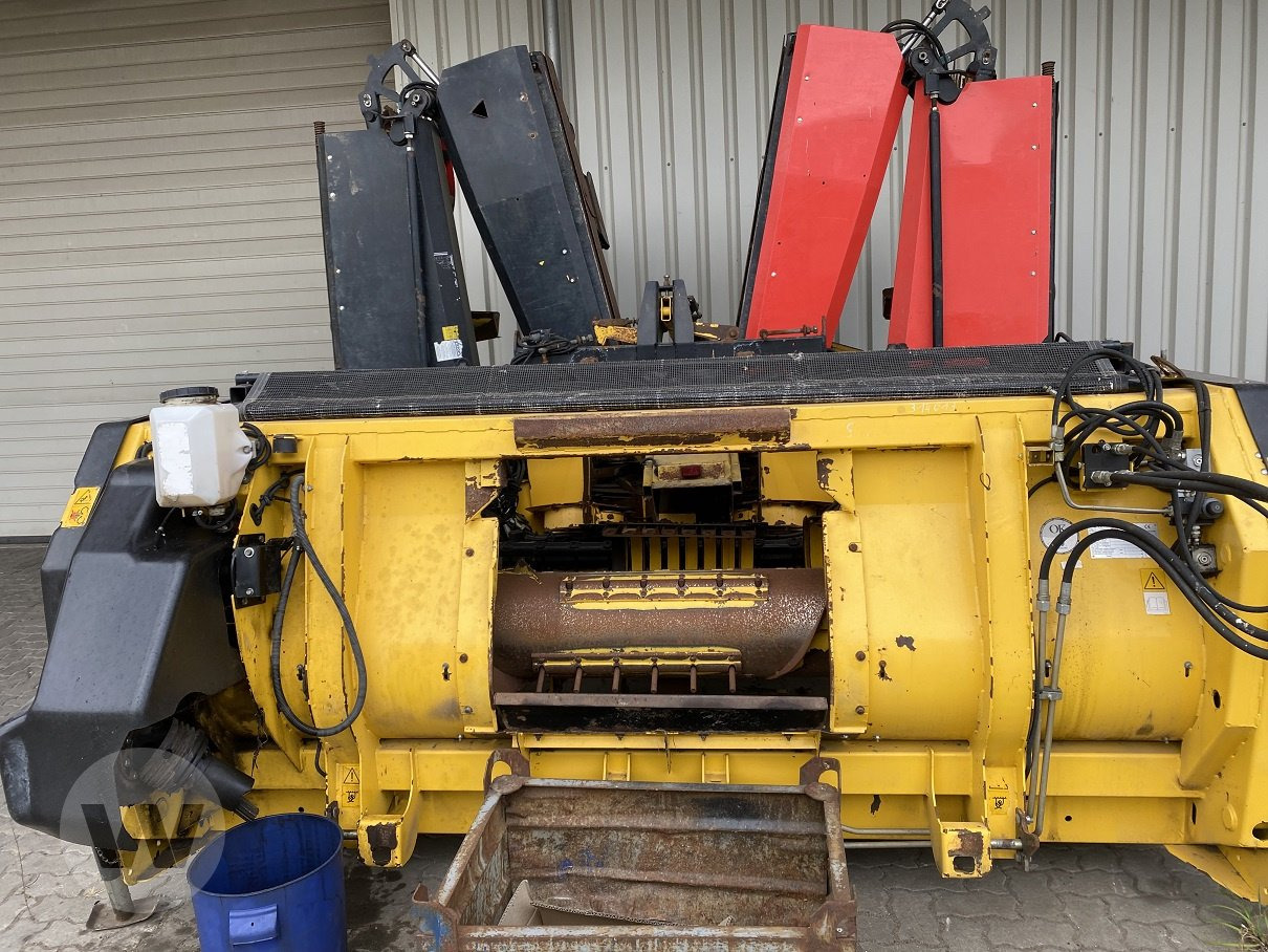 New Holland 270 FP - Оборудование для кормоуборочного комбайна: фото 2 New Holland 270 FP - Оборудование для кормоуборочного комбайна: фото 2