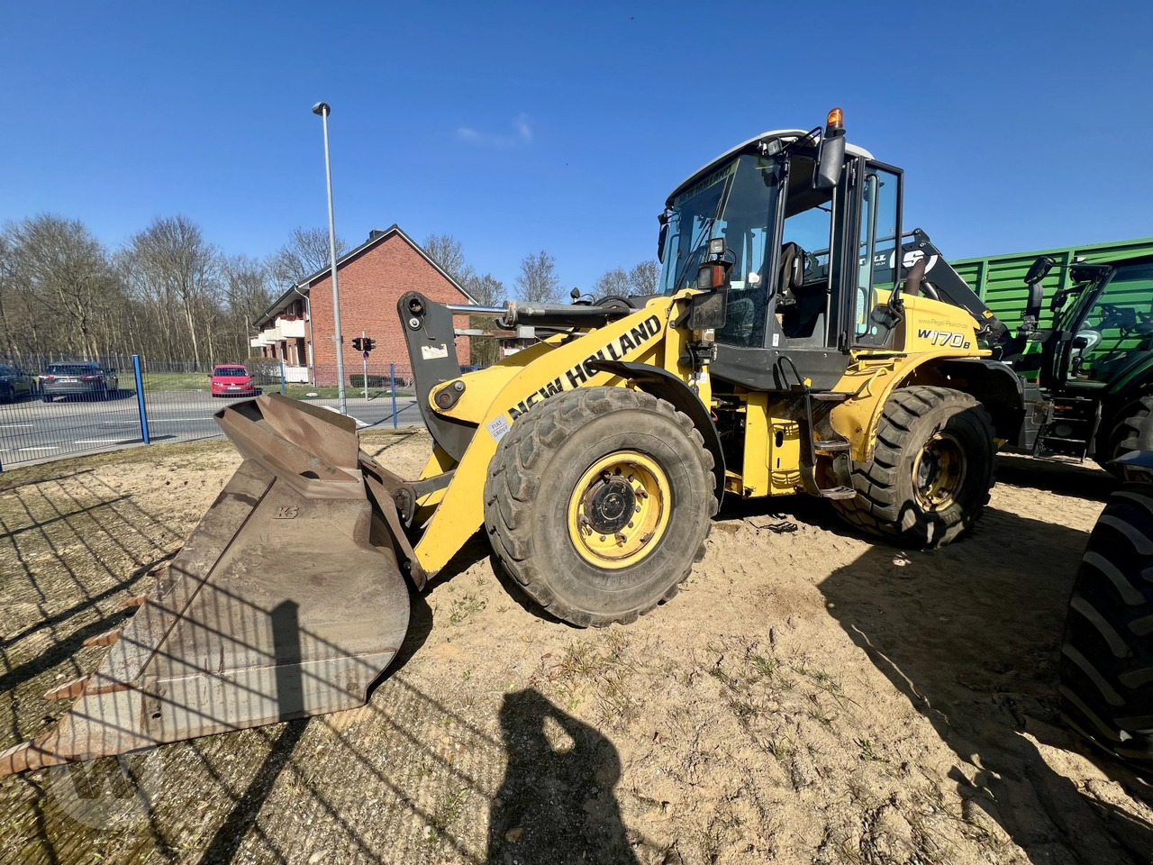 New Holland W 170 B - Колёсный погрузчик: фото 2 New Holland W 170 B - Колёсный погрузчик: фото 2