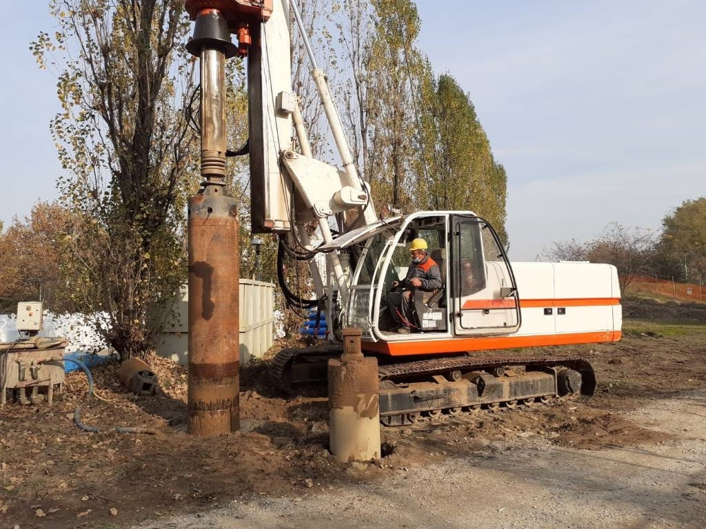 Soilmec R210 - Сваебойная установка: фото 1 Soilmec R210 - Сваебойная установка: фото 1
