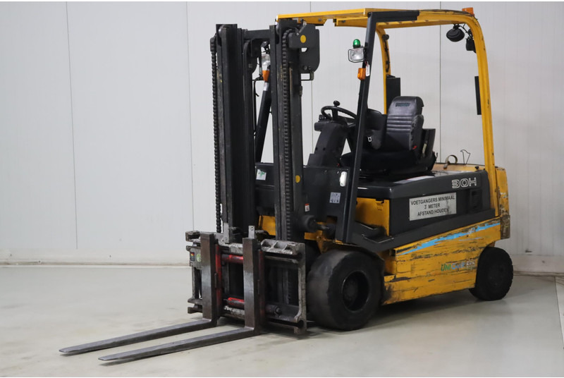 UniCarriers G1Q2L30HQ - Электропогрузчик: фото 3 UniCarriers G1Q2L30HQ - Электропогрузчик: фото 3