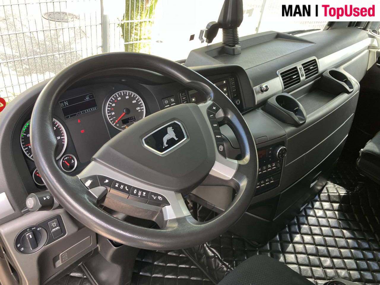 MAN TGX 18.440 LLS-ULTRA-XXL-NAVI-STDKLIMA-INTARDER - Тягач: фото 2 MAN TGX 18.440 LLS-ULTRA-XXL-NAVI-STDKLIMA-INTARDER - Тягач: фото 2