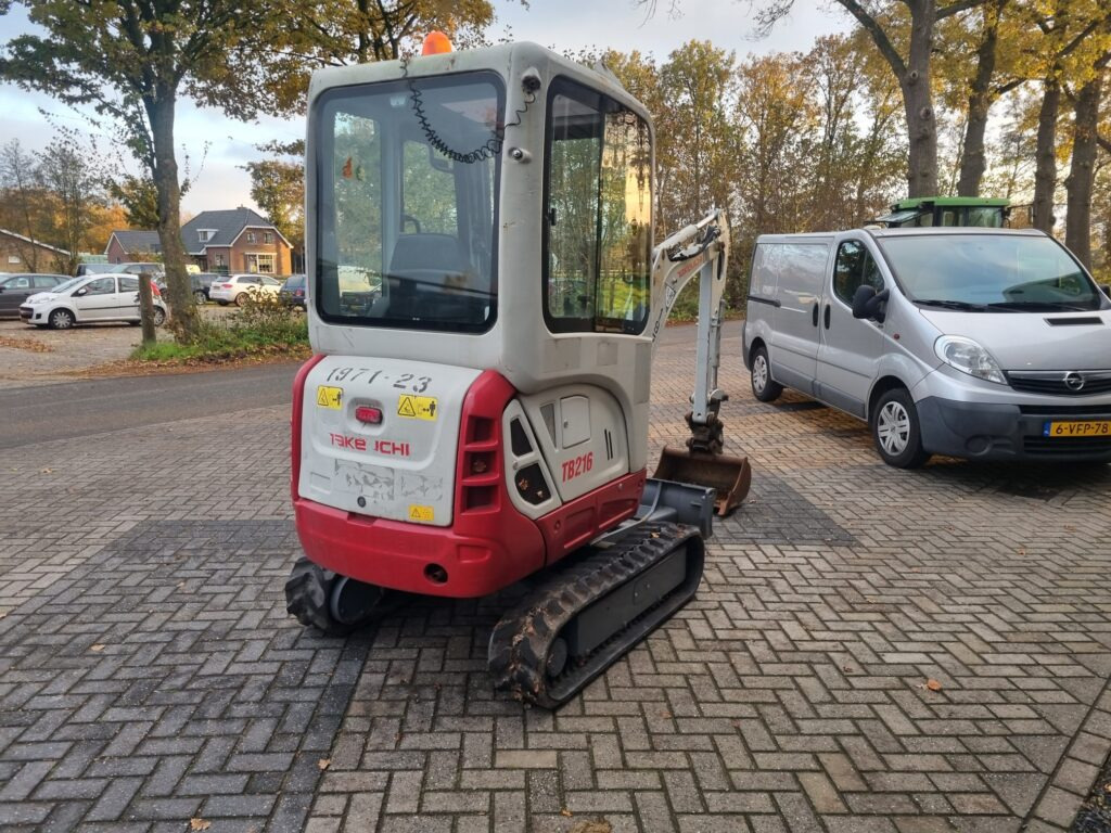 TAKEUCHI TB216 minidigger - Мини-экскаватор: фото 4 TAKEUCHI TB216 minidigger - Мини-экскаватор: фото 4