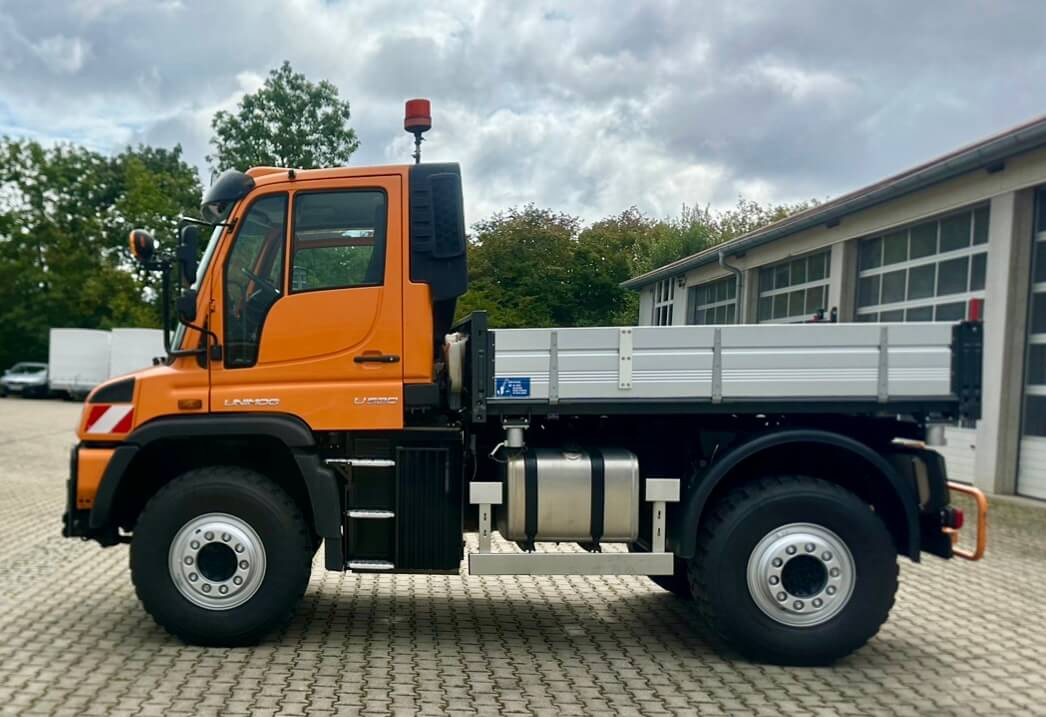 Unimog 530 - U530 405 44301 Mercedes Benz 405 - Коммунальная/ Специальная техника: фото 2 Unimog 530 - U530 405 44301 Mercedes Benz 405 - Коммунальная/ Специальная техника: фото 2