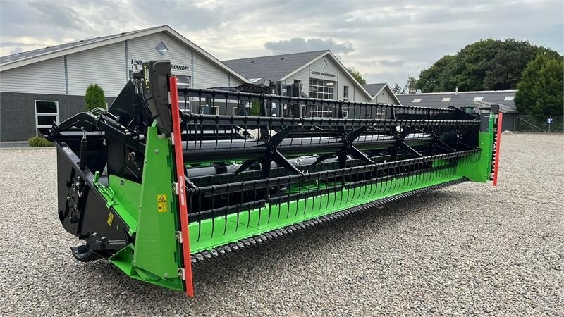 Зерноуборочный комбайн Deutz-fahr 7206 With 24feed - 7.2m header. New and unused Com: фото 23