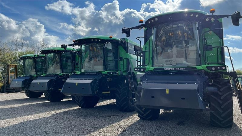 Deutz-fahr C7206 With 24feed - 7.2m header. New and unused Co - Зерноуборочный комбайн: фото 1 Deutz-fahr C7206 With 24feed - 7.2m header. New and unused Co - Зерноуборочный комбайн: фото 1