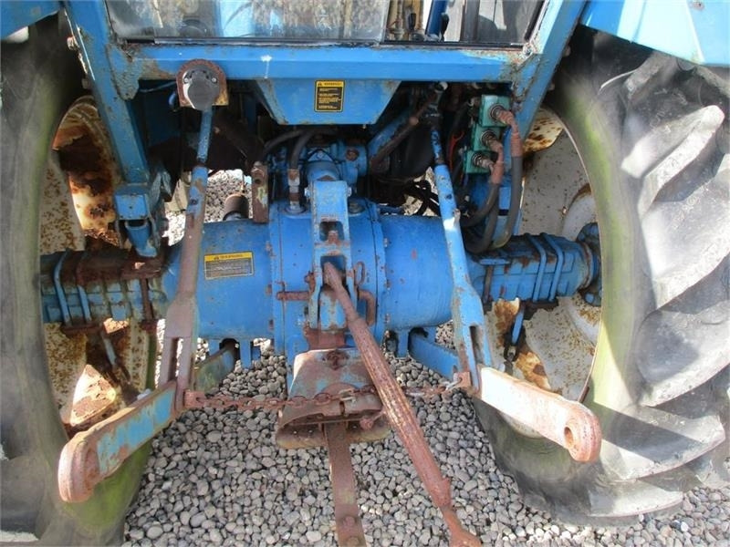 Ford 4610 Med frontlæsser - Трактор: фото 4 Ford 4610 Med frontlæsser - Трактор: фото 4