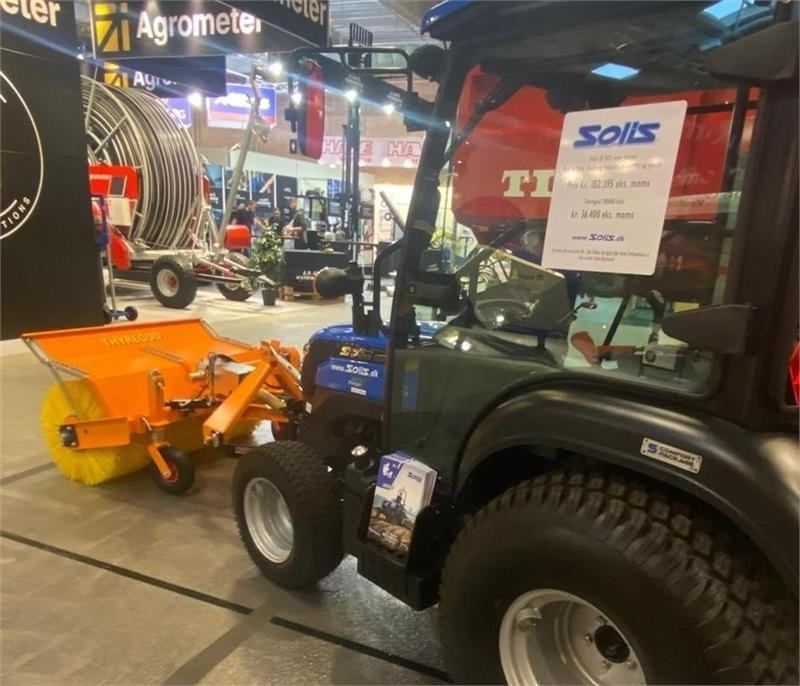Solis H26 HST SnowEdition med Thyregod TK 1600 kost på - Трактор: фото 3 Solis H26 HST SnowEdition med Thyregod TK 1600 kost på - Трактор: фото 3