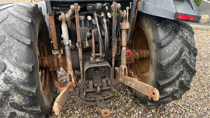 Valmet 455 Med en slags frontlift - Трактор: фото 4 Valmet 455 Med en slags frontlift - Трактор: фото 4