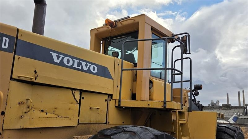 Volvo 330D med skovl  - Колёсный погрузчик: фото 3 Volvo 330D med skovl  - Колёсный погрузчик: фото 3
