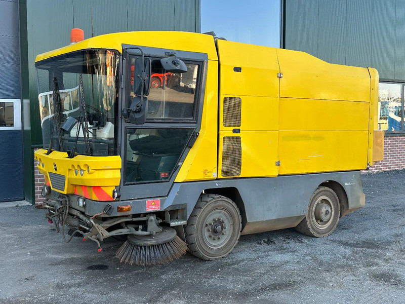 Ravo 530 VEEGMACHINE/SWEEPER!! - Подметально-уборочная машина: фото 1 Ravo 530 VEEGMACHINE/SWEEPER!! - Подметально-уборочная машина: фото 1
