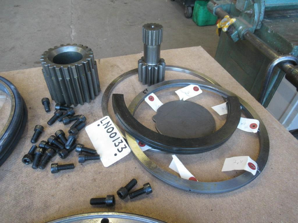 Case LN00133 - LN00092 - Бортовой редуктор для Строительной техники: фото 4 Case LN00133 - LN00092 - Бортовой редуктор для Строительной техники: фото 4