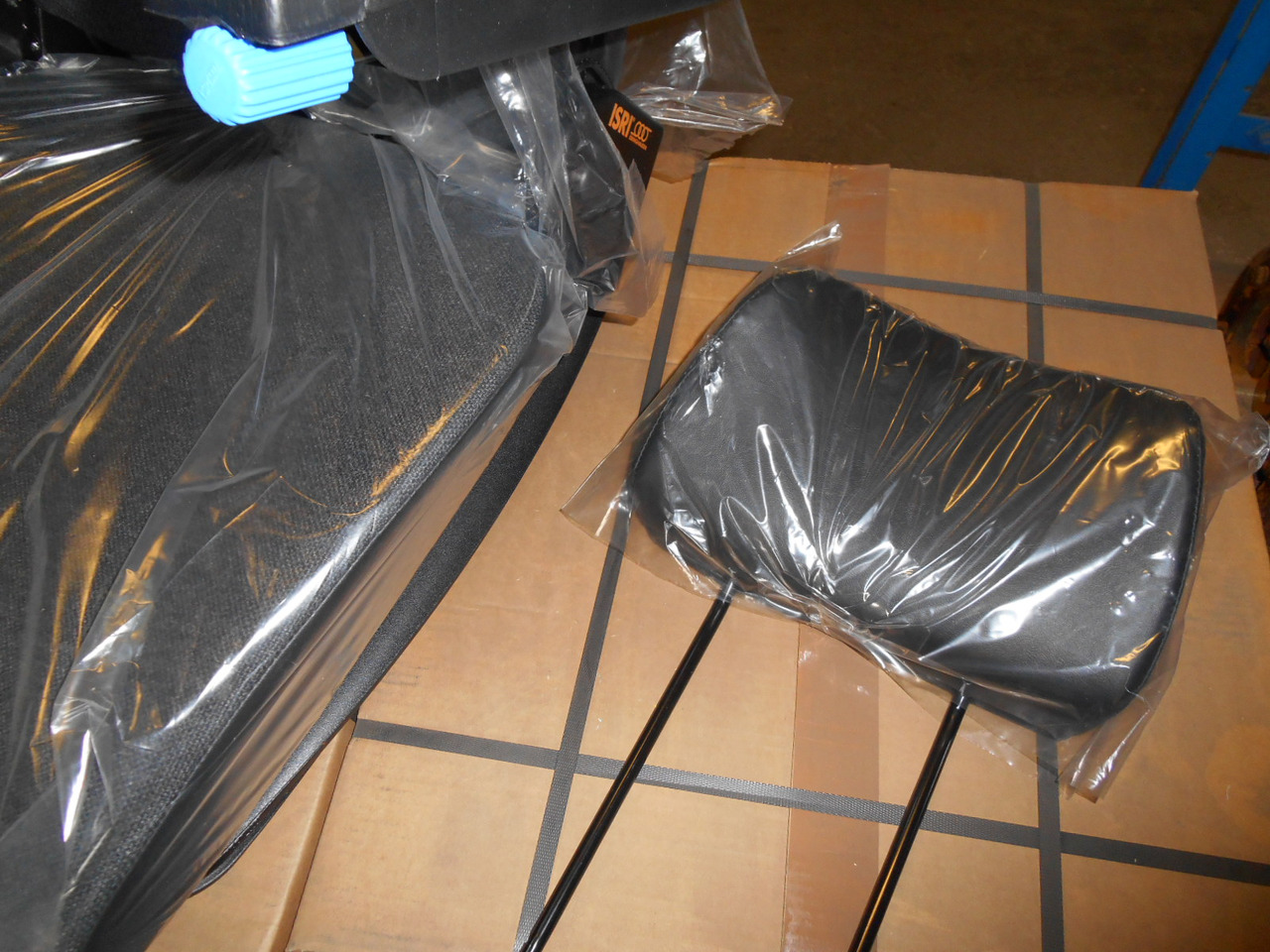 Caterpillar 2244440 - - Сиденье для Строительной техники: фото 3 Caterpillar 2244440 - - Сиденье для Строительной техники: фото 3