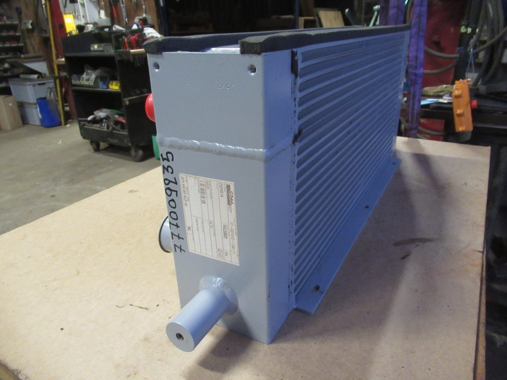 New Holland 6904523 - 2929014 - Масляный радиатор для Строительной техники: фото 2 New Holland 6904523 - 2929014 - Масляный радиатор для Строительной техники: фото 2