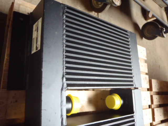 New Holland 6914286 - Интеркулер для Строительной техники: фото 2 New Holland 6914286 - Интеркулер для Строительной техники: фото 2