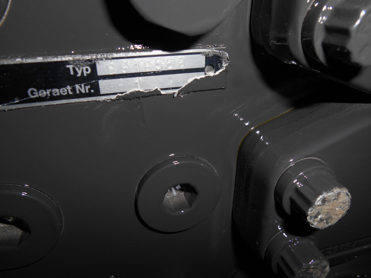 New Holland 8918568 - Гидравлический клапан для Строительной техники: фото 3 New Holland 8918568 - Гидравлический клапан для Строительной техники: фото 3