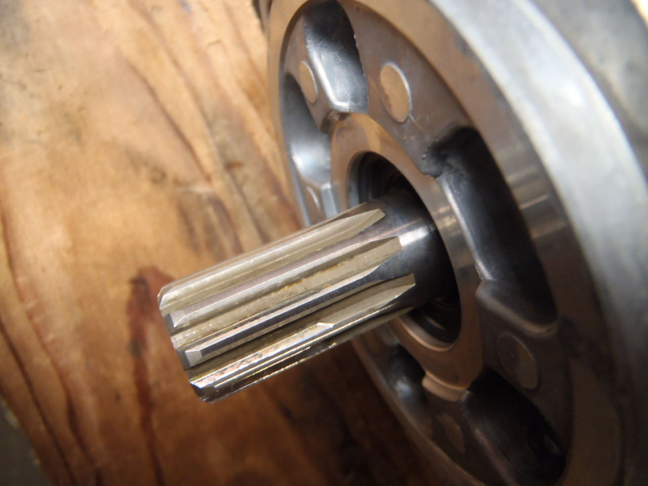 Zexel 9218031 - Насос гидроусилителя для Строительной техники: фото 2 Zexel 9218031 - Насос гидроусилителя для Строительной техники: фото 2