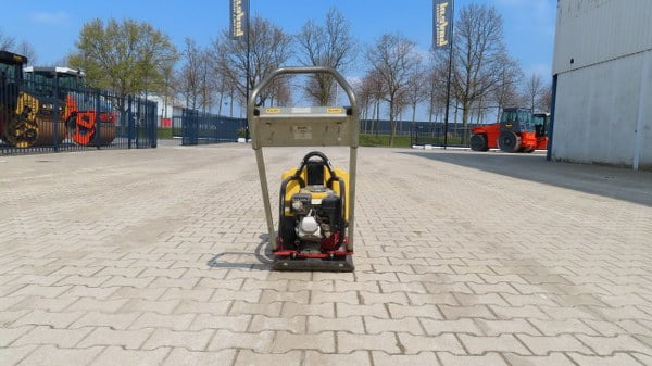 Dynapac LF 70 - Виброплита: фото 3 Dynapac LF 70 - Виброплита: фото 3