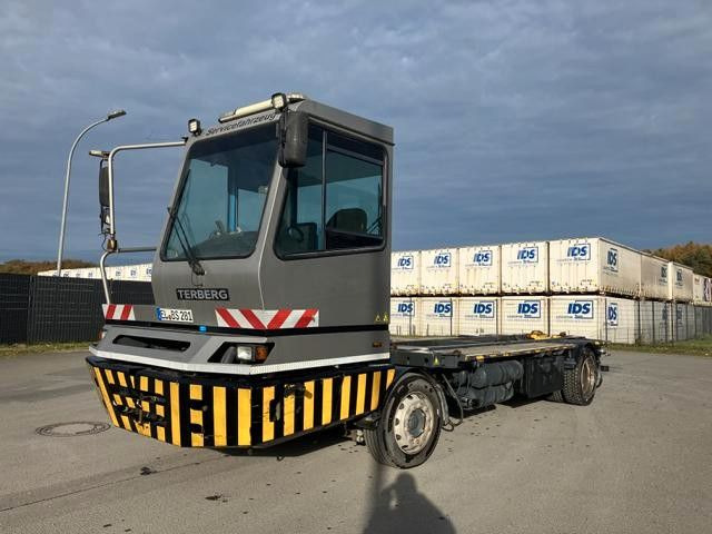 BC 182 - Грузовик-контейнеровоз/ Сменный кузов: фото 3 BC 182 - Грузовик-контейнеровоз/ Сменный кузов: фото 3