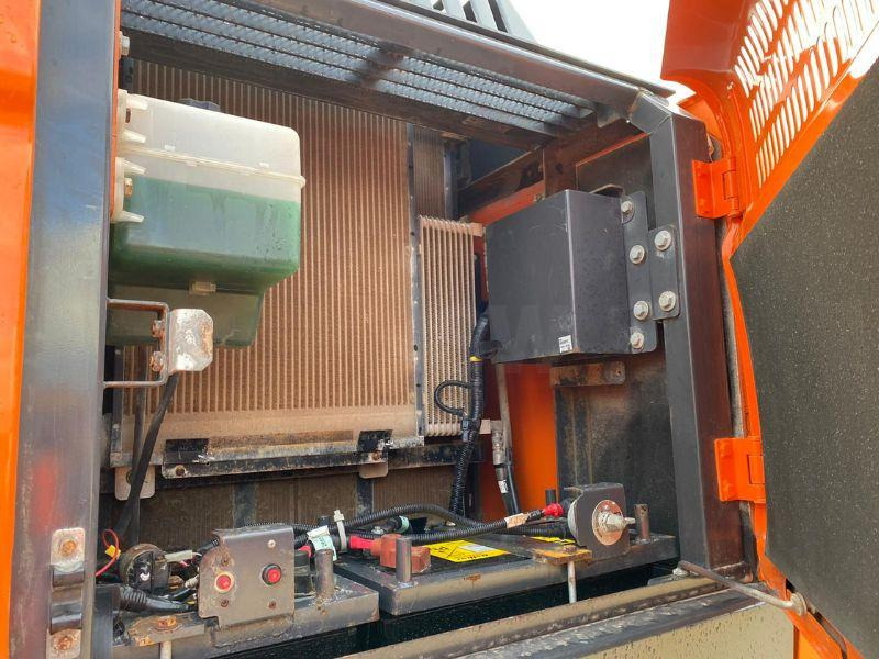 Doosan DX300LC - Гусеничный экскаватор: фото 4 Doosan DX300LC - Гусеничный экскаватор: фото 4