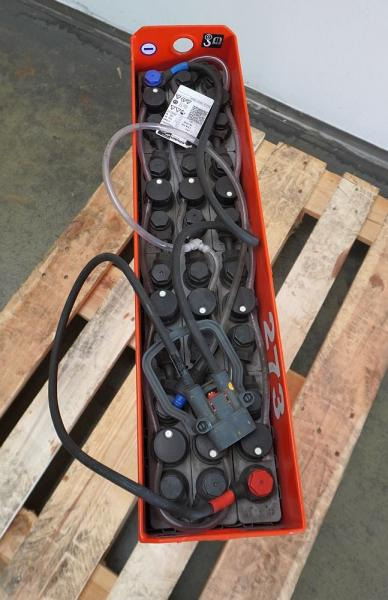 GRUMA 24 Volt 2 PzB 150 Ah - Аккумулятор для Погрузочно-разгрузочной техники: фото 3 GRUMA 24 Volt 2 PzB 150 Ah - Аккумулятор для Погрузочно-разгрузочной техники: фото 3