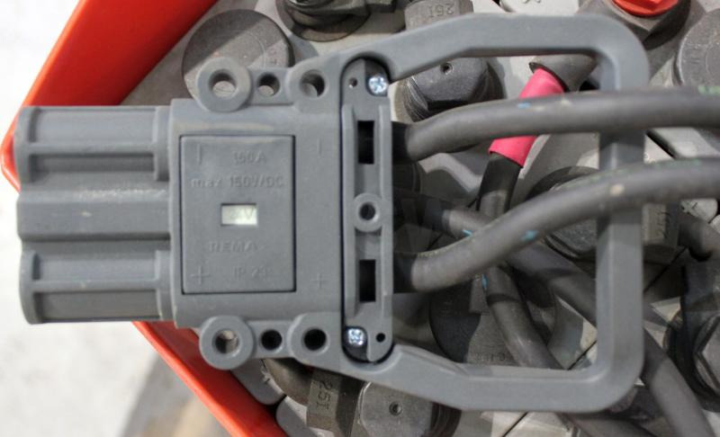 GRUMA 24 Volt 3 PzV 213 Ah - Аккумулятор: фото 4 GRUMA 24 Volt 3 PzV 213 Ah - Аккумулятор: фото 4
