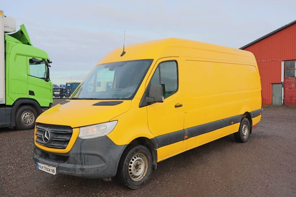 Mercedes-Benz SPRINTER Serie 3957 - Цельнометаллический фургон: фото 1 Mercedes-Benz SPRINTER Serie 3957 - Цельнометаллический фургон: фото 1