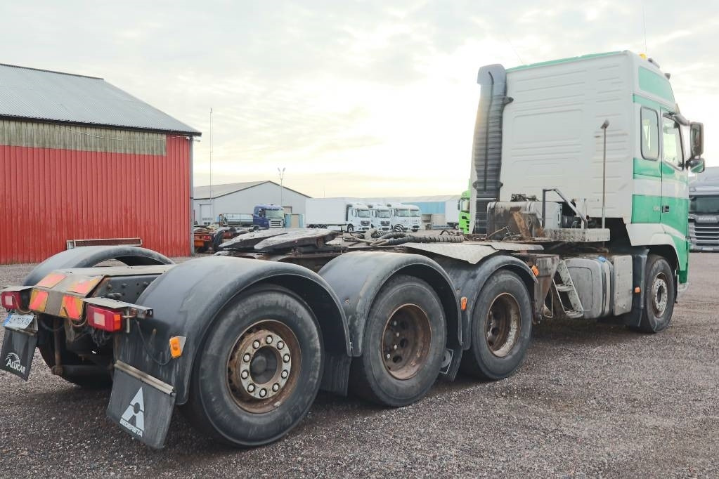 Volvo VOLVO FH 8X4 Serie 5674 - Грузовик-шасси: фото 4 Volvo VOLVO FH 8X4 Serie 5674 - Грузовик-шасси: фото 4