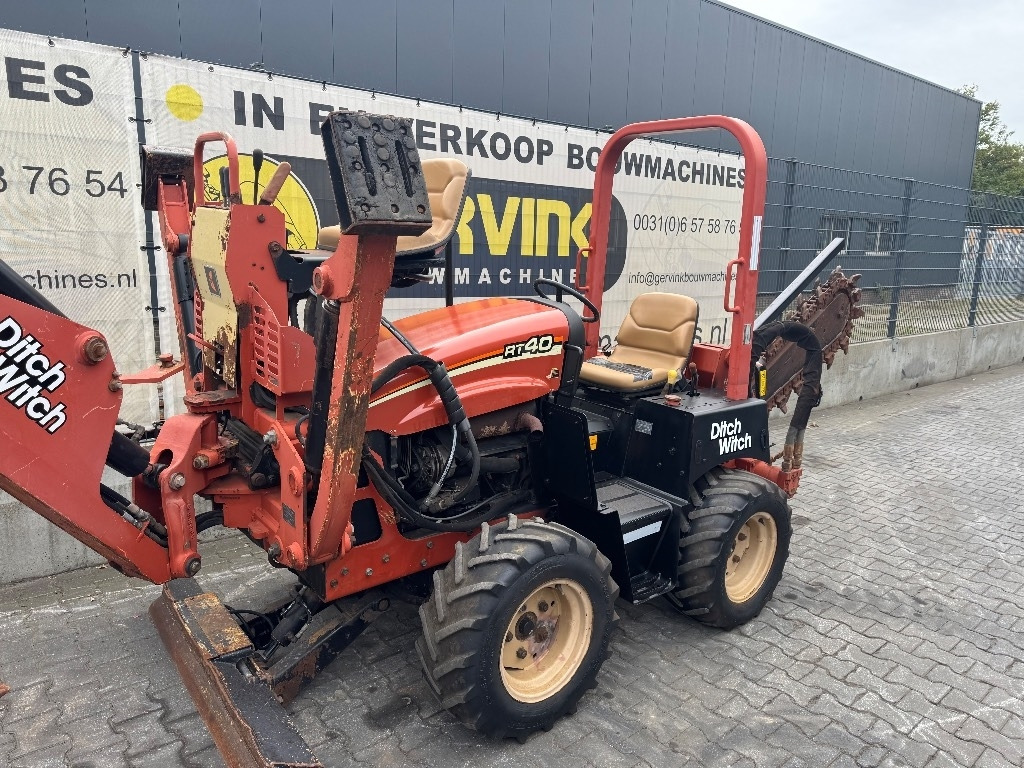 Ditch Witch RT 40 - Траншеекопатель: фото 3 Ditch Witch RT 40 - Траншеекопатель: фото 3