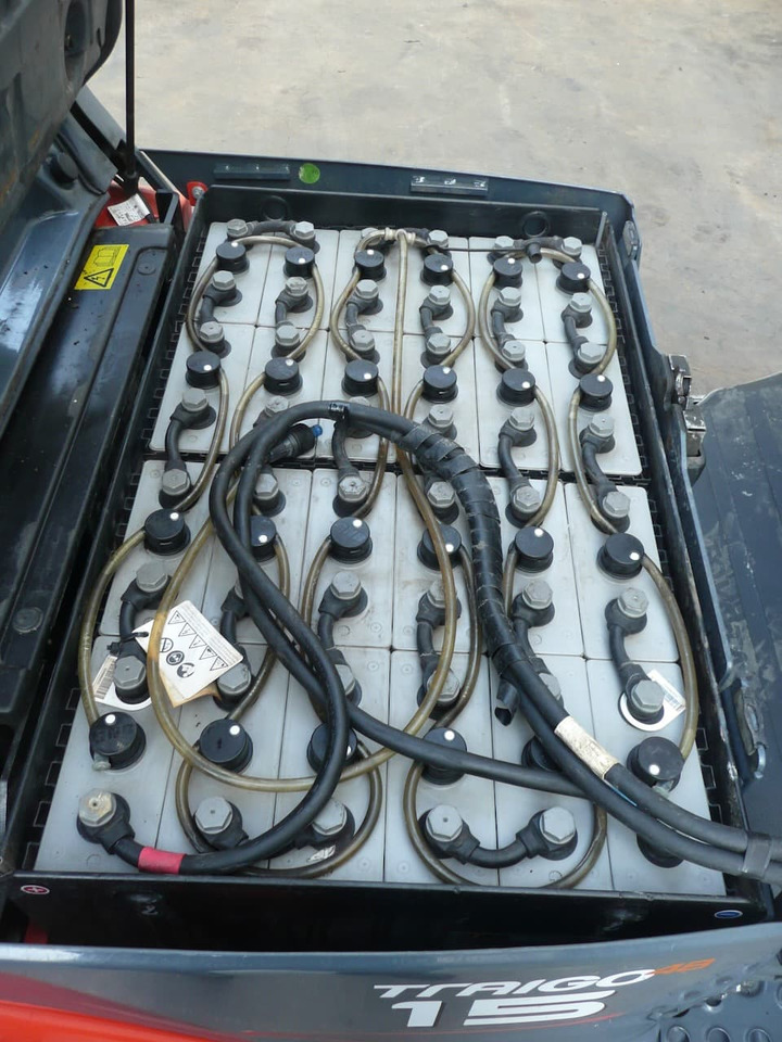 Электропогрузчик Toyota 8FBE15T: фото 9 Электропогрузчик Toyota 8FBE15T: фото 9