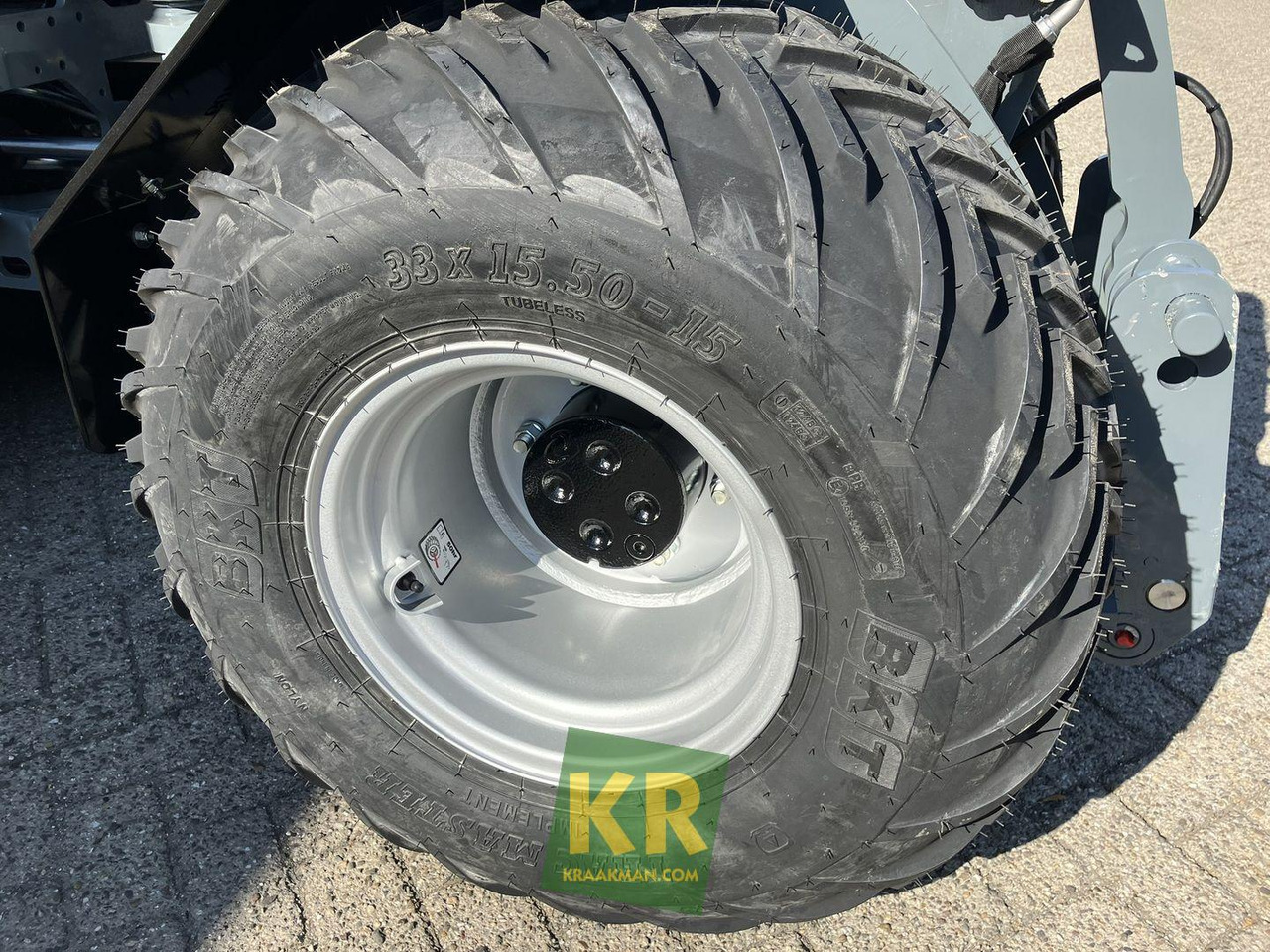 Новый Компактный фронтальный погрузчик Giant G2700 HD+: фото 8