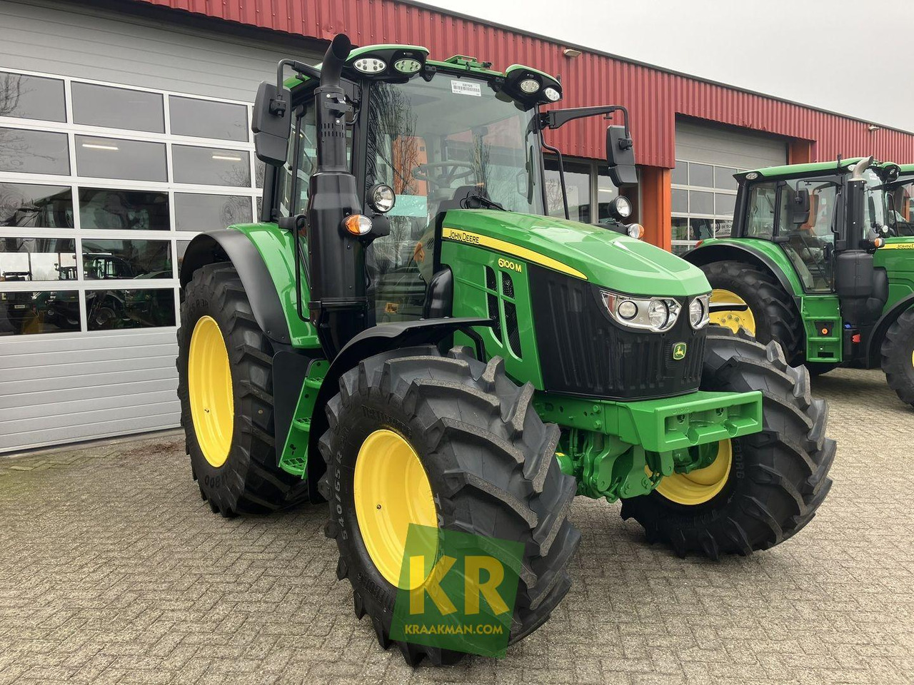 John Deere 6100M - Трактор: фото 2 John Deere 6100M - Трактор: фото 2