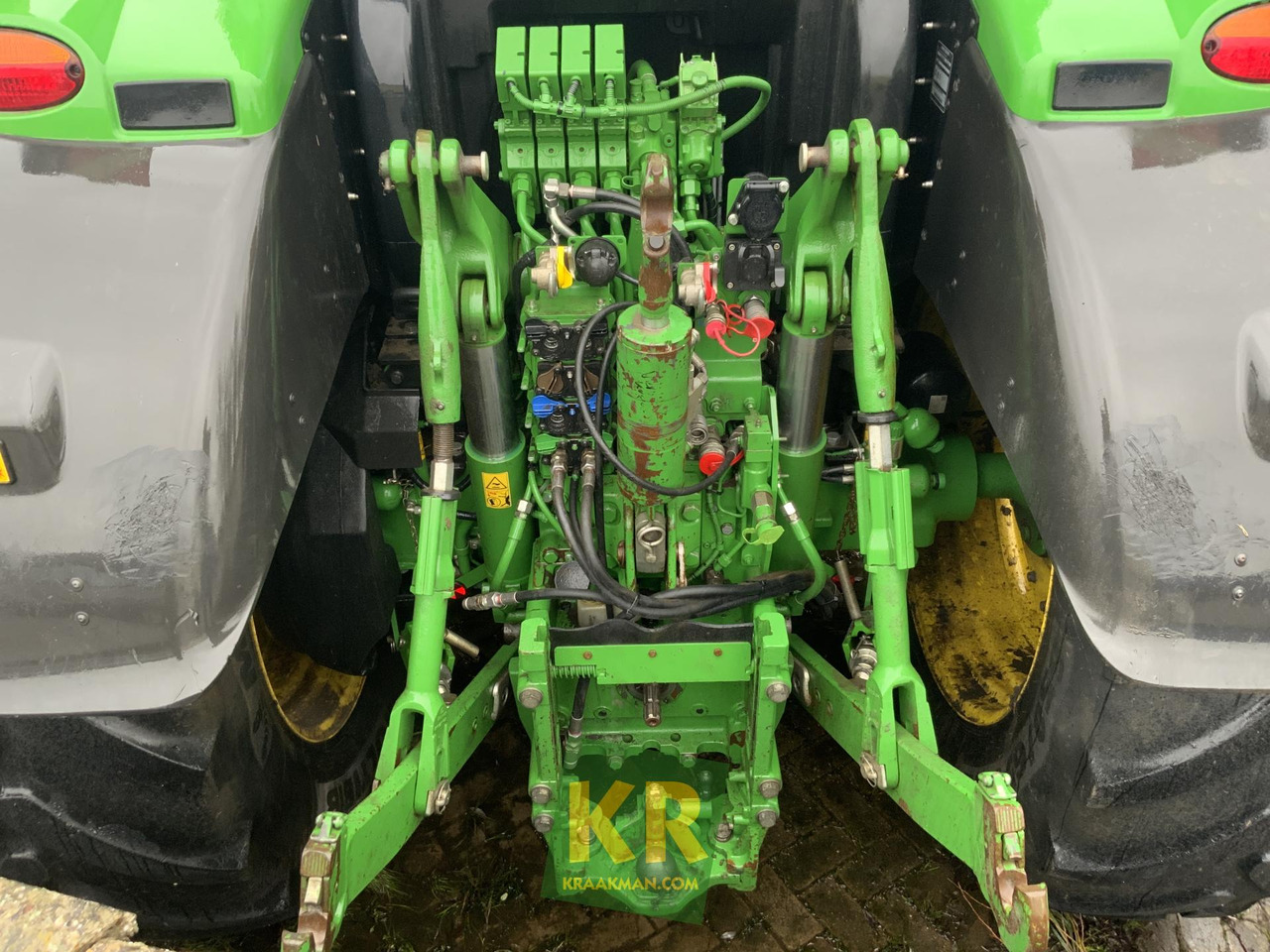 John Deere 6215R - Трактор: фото 4 John Deere 6215R - Трактор: фото 4