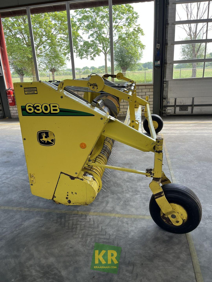 John Deere 630B - Оборудование для кормоуборочного комбайна: фото 2 John Deere 630B - Оборудование для кормоуборочного комбайна: фото 2