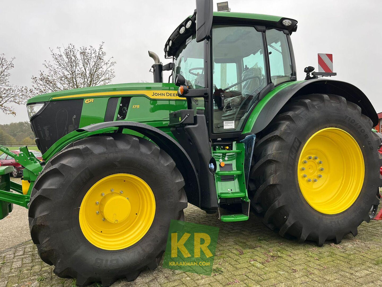 John Deere 6R 175 - Трактор: фото 1 John Deere 6R 175 - Трактор: фото 1