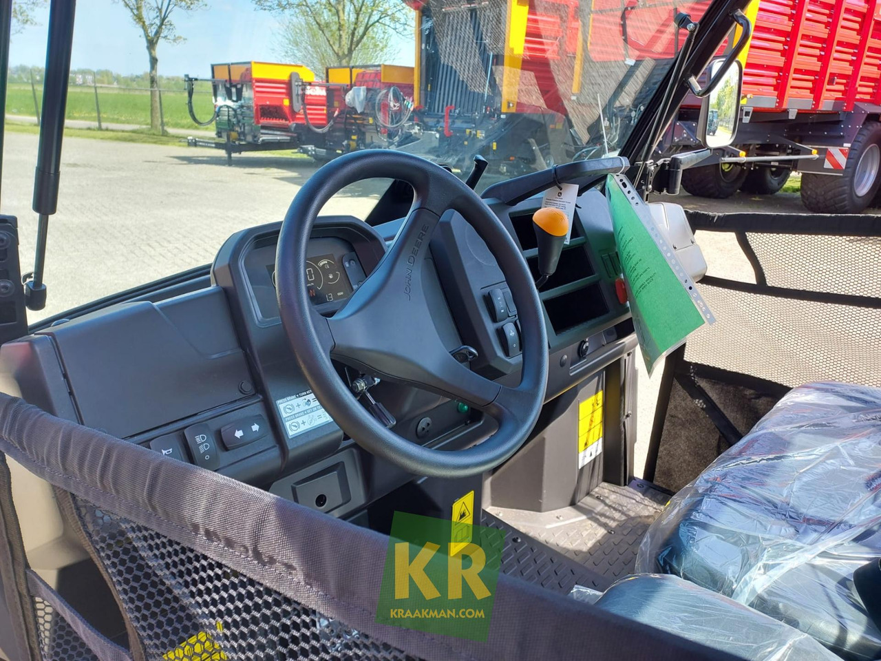 XUV835M John Deere - Квадроцикл: фото 4 XUV835M John Deere - Квадроцикл: фото 4
