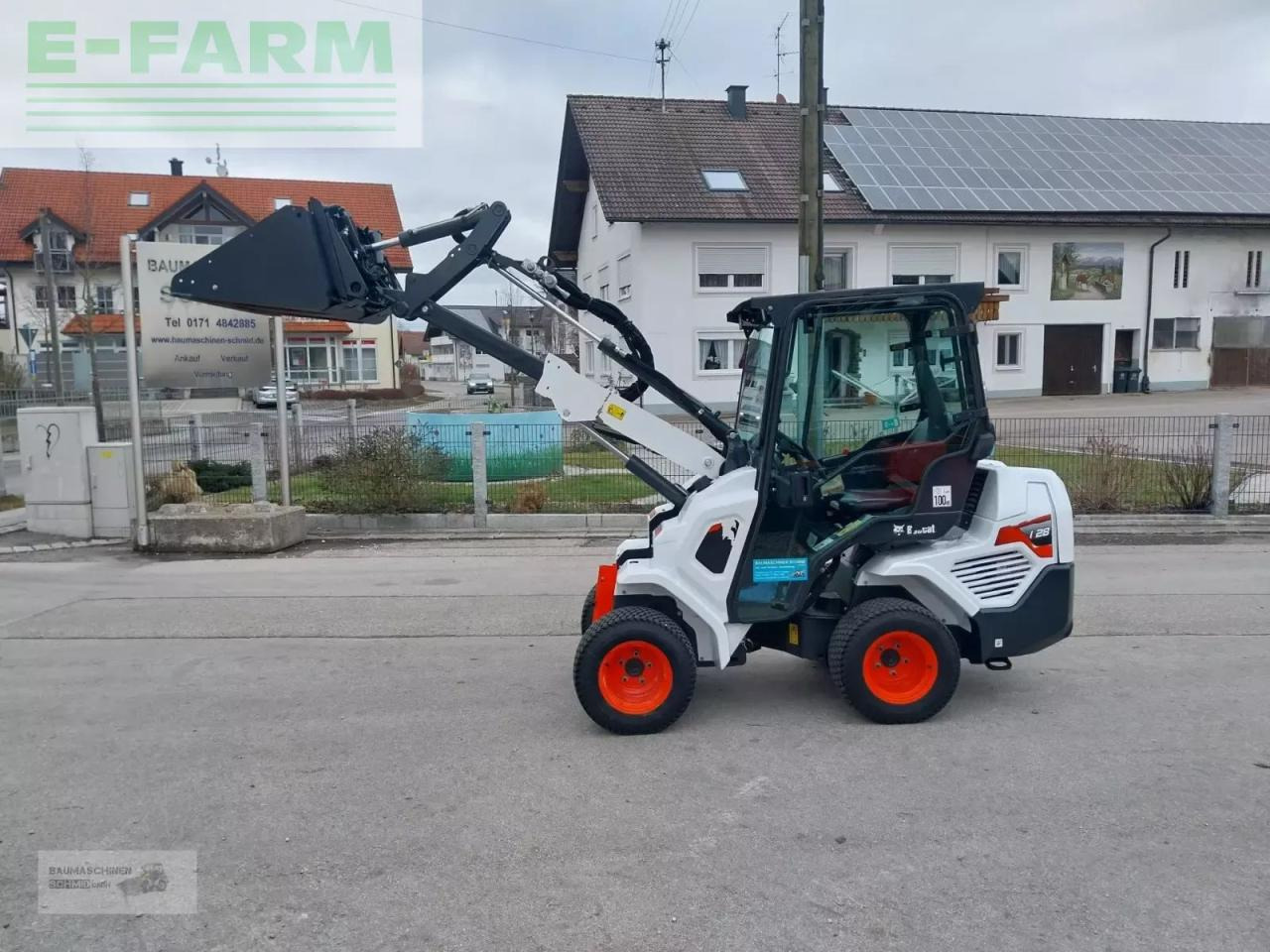Bobcat l 28 - Мини-экскаватор: фото 1 Bobcat l 28 - Мини-экскаватор: фото 1
