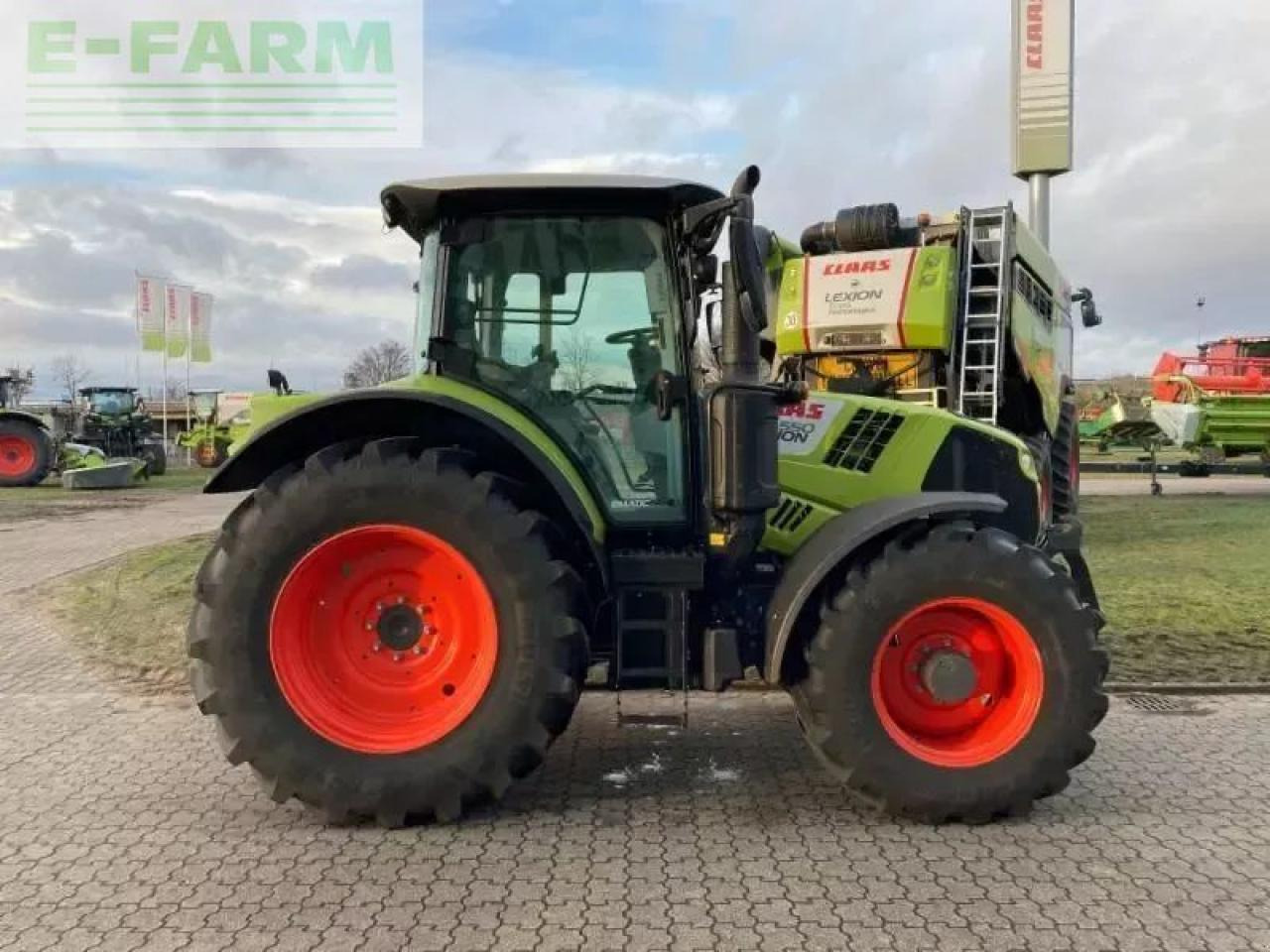 CLAAS arion 550 cmatic cis+ CMATIC CIS+ - Трактор: фото 4 CLAAS arion 550 cmatic cis+ CMATIC CIS+ - Трактор: фото 4