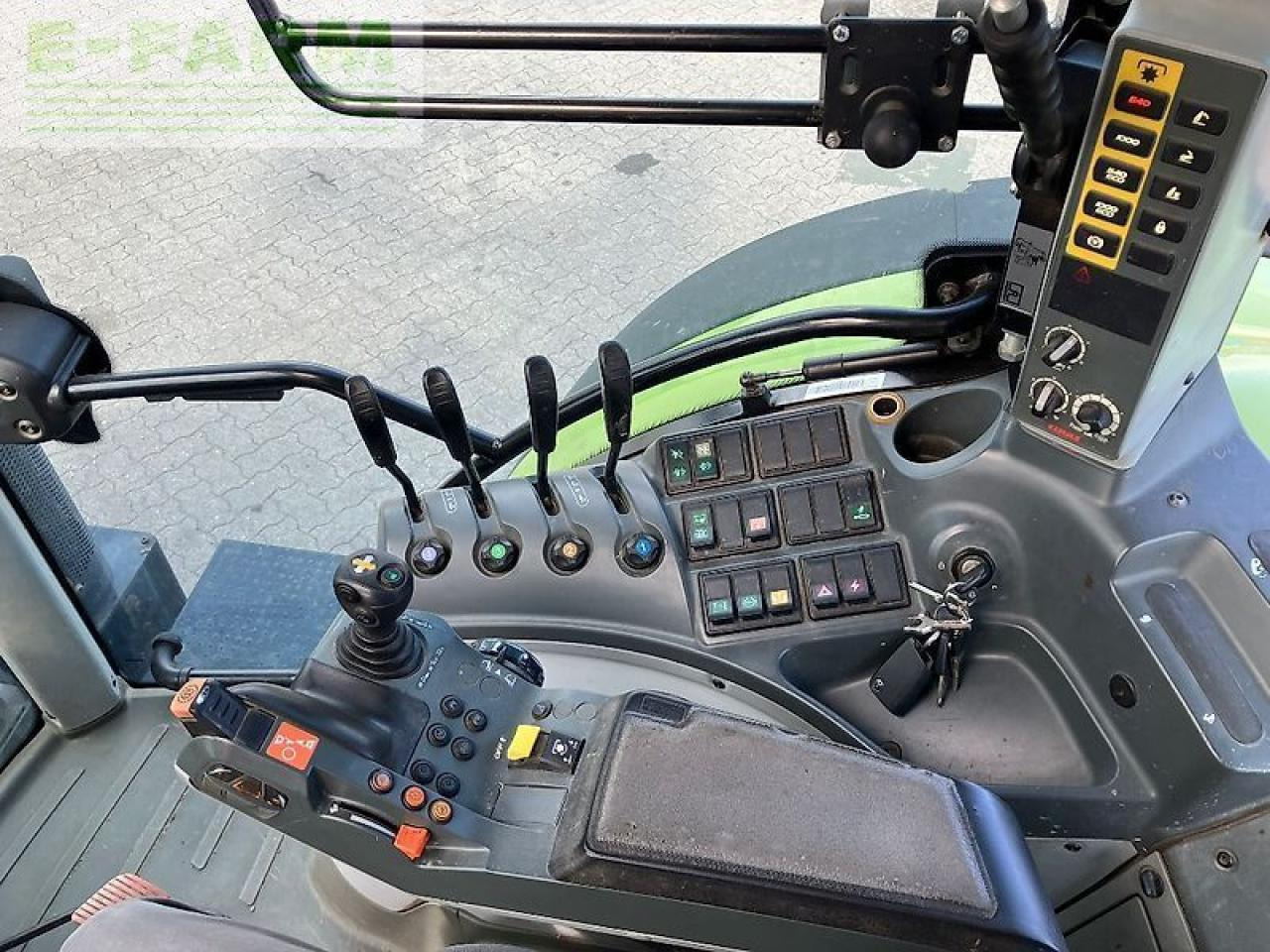 CLAAS arion 640 cis hexashift CIS - Трактор: фото 4 CLAAS arion 640 cis hexashift CIS - Трактор: фото 4