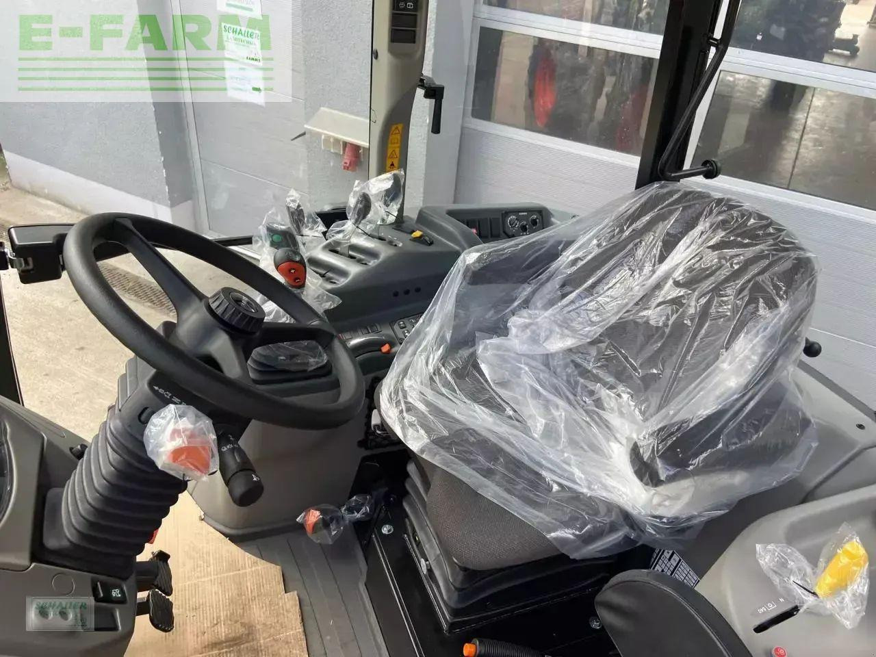 CLAAS axos 240 - Трактор: фото 5 CLAAS axos 240 - Трактор: фото 5