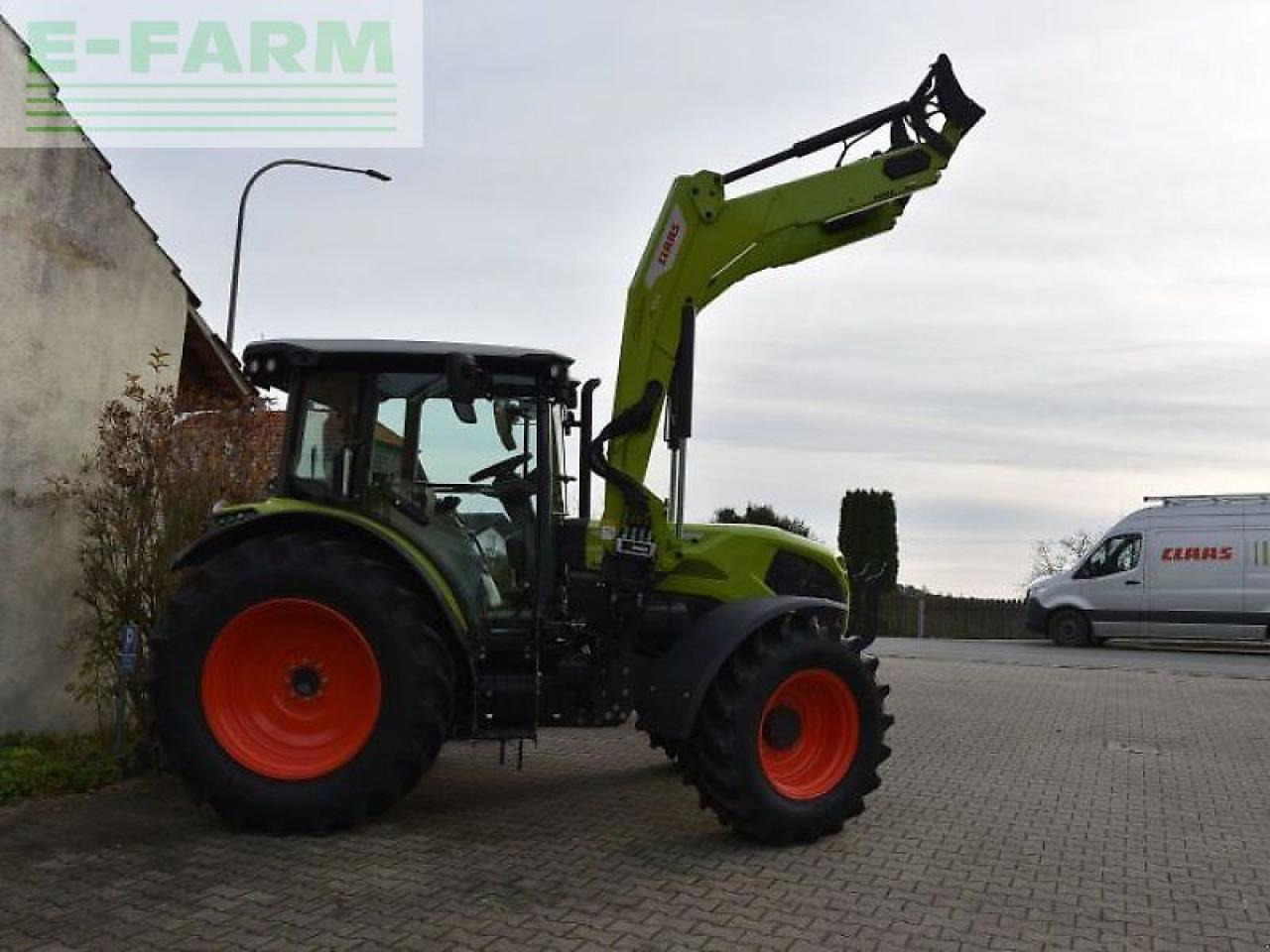CLAAS axos 3.105 mit fl 100 c - Трактор: фото 2 CLAAS axos 3.105 mit fl 100 c - Трактор: фото 2