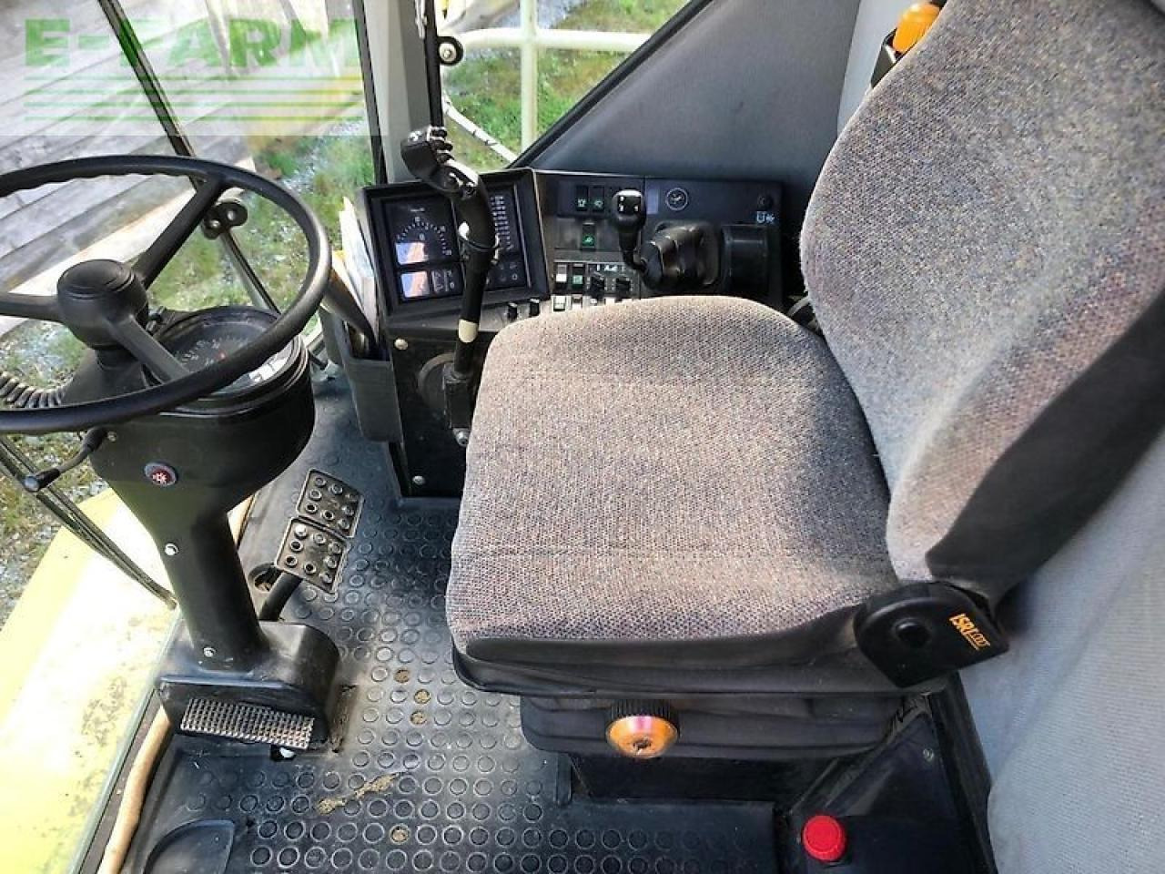 Зерноуборочный комбайн CLAAS mega 208: фото 12 Зерноуборочный комбайн CLAAS mega 208: фото 12